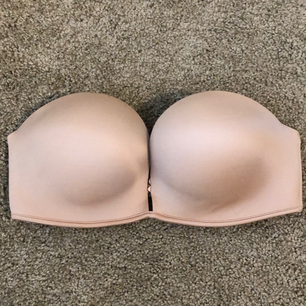 Victoria’s Secret Bombshell Bra 32C with straps